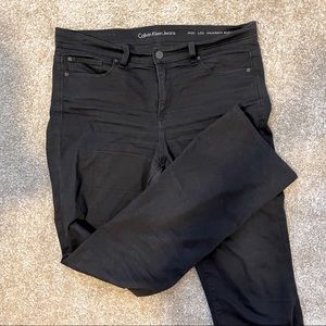 Calvin Klein Modern Boot Cut Black Jeans Size 31 (US 10)